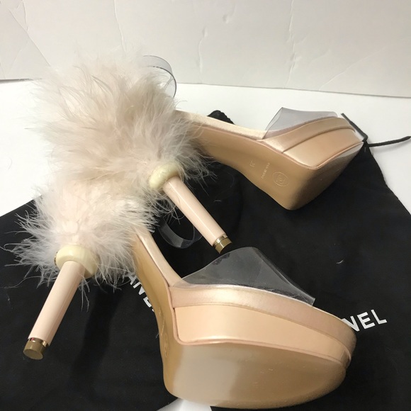 SOLD Chanel Pink feather cream heels boudoir shoes 9 - Picture 3 of 9